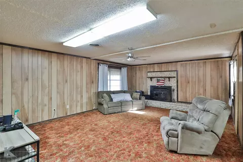 Living - 614 Sandy Ln, Clyde, TX 79510 photo 3 of 7