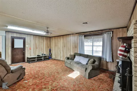 Living - 614 Sandy Ln, Clyde, TX 79510 photo 6 of 7
