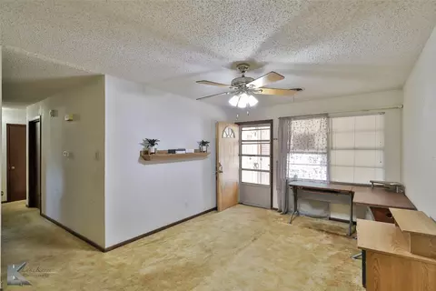 Living - 614 Sandy Ln, Clyde, TX 79510 photo 1 of 7