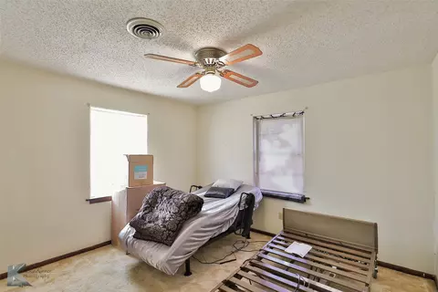Bedroom - 614 Sandy Ln, Clyde, TX 79510 photo 3 of 6