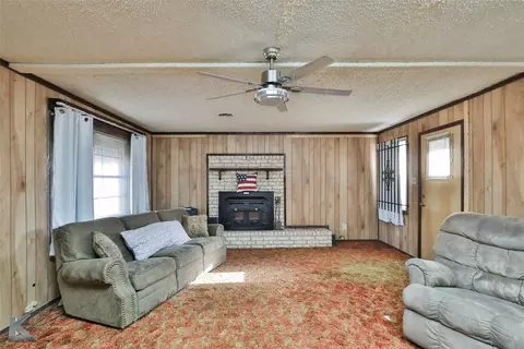 Living - 614 Sandy Ln, Clyde, TX 79510 photo 4 of 7