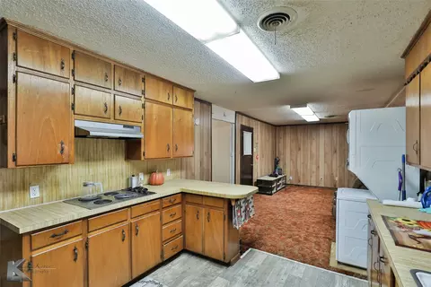 Kitchen - 614 Sandy Ln, Clyde, TX 79510 photo 3 of 3