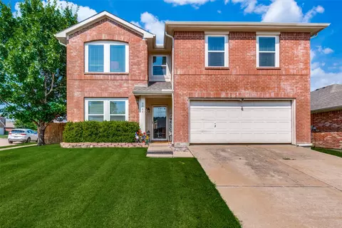 5745 Goldeneye Ln, Dallas, TX 75249