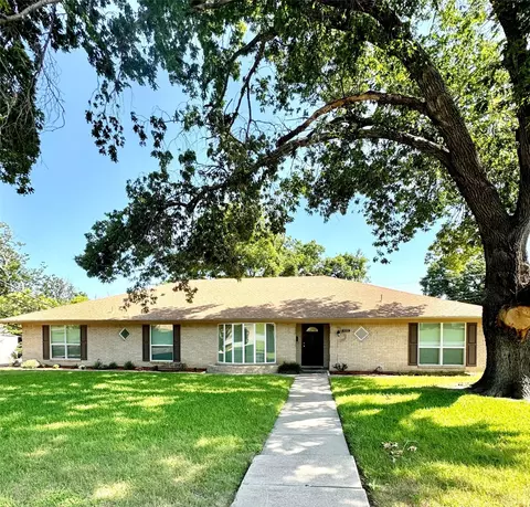 3828 Walton Ave, Fort Worth, TX 76133