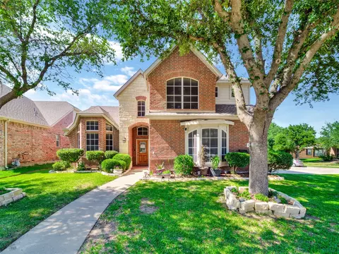 1353 Constance Dr, Fort Worth, TX 76131