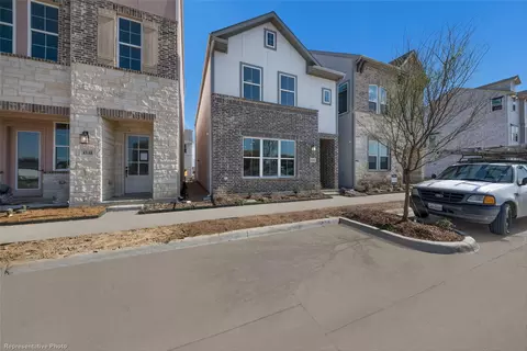 4324 Henderson Ave, North Richland Hills, TX 76180