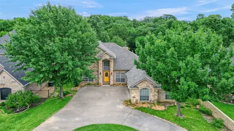 2107 Renaissance Dr, Denison, TX 75020