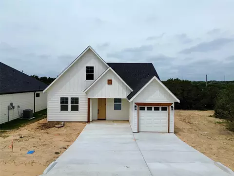 5628 Barkridge Dr, Granbury, TX 76048