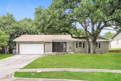 2007 Warwick Dr, Arlington, TX 76015