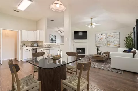 708 Cumberland Dr, Burleson, TX 76028