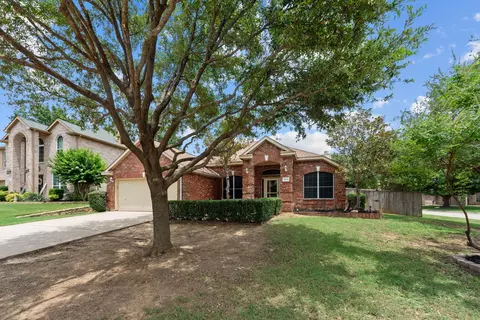 1912 Winter Park Dr, Mansfield, TX 76063