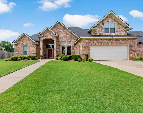 572 Nicole Dr, Reno, TX 75462