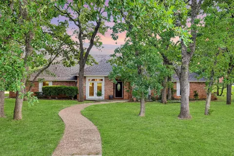428 Woodland Dr, Copper Canyon, TX 75077