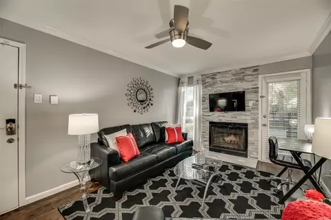 4048 Evergreen St #105A, Irving, TX 75061