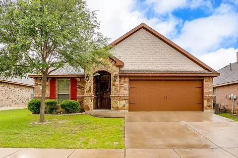 5045 Wild Oats Dr, Fort Worth, TX 76179