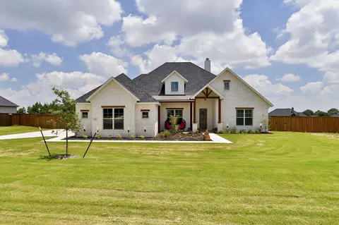 6220 Florence Dr, Midlothian, TX 76065