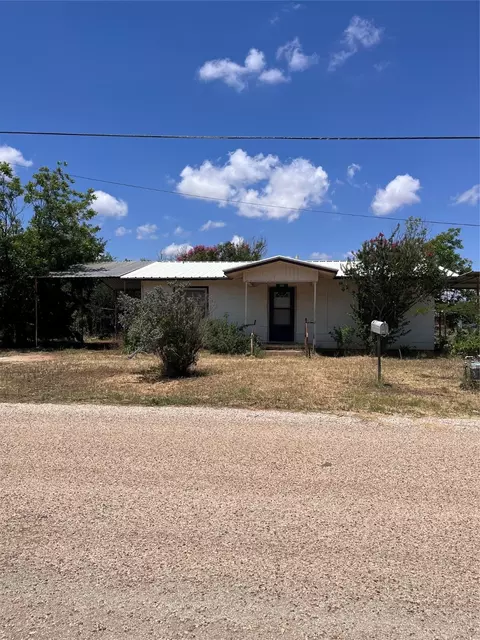 307 Thornton St, Merkel, TX 79536