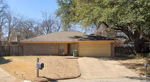 5614 Smouldering Wood Ct, Arlington, TX 76016