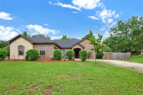 505 W Locust St, Collinsville, TX 76233