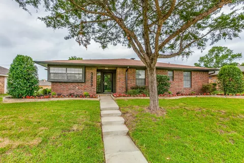 3809 Furneaux Ln, Carrollton, TX 75007