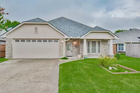 1024 Roberts Bend Ct, Granbury, TX 76048