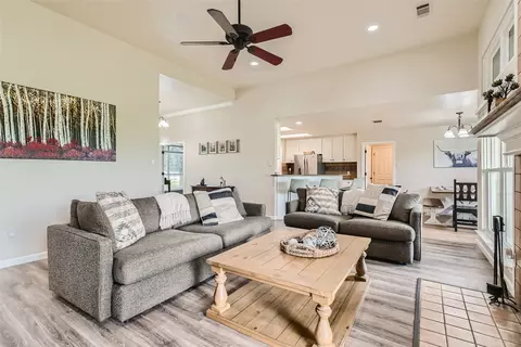 2445 Mcalpin Rd, Midlothian, TX 76065