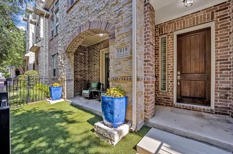 5019 Calloway Dr, Addison, TX 75001