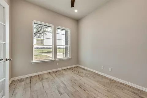 1117 Springfield Rd, Springtown, TX 76082 photo 10