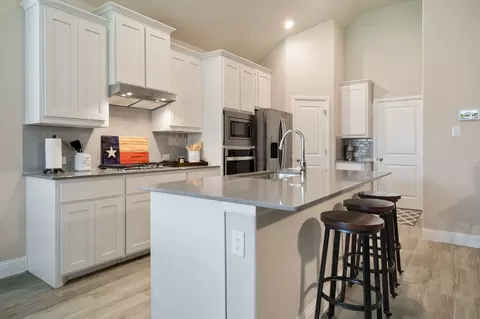 1027 Almond St, Hickory Creek, TX 75065