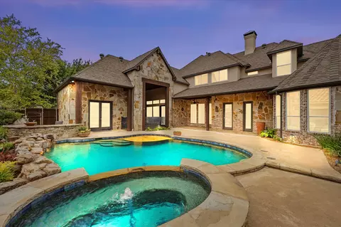 3204 Glenhurst Ct, Plano, TX 75093