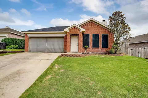6412 Riverwater Trl, Fort Worth, TX 76179