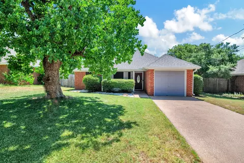 316 Joshua St, Denton, TX 76209