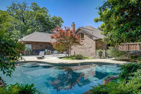 633 Raven Ln, Coppell, TX 75019