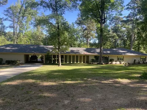 2060 Pepper Ridge Dr, Shreveport, LA 71106