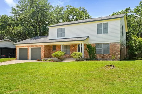 1204 E Windsor Dr, Denton, TX 76209 photo 2