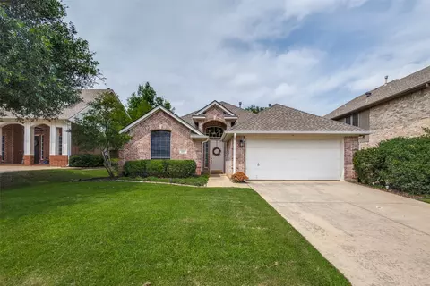 2317 Regina Dr, Corinth, TX 76210