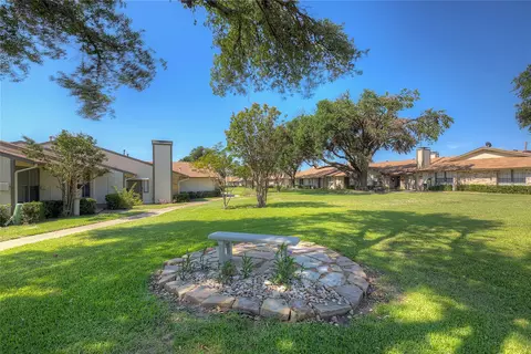 1923 Wyndemere Ln, Garland, TX 75042