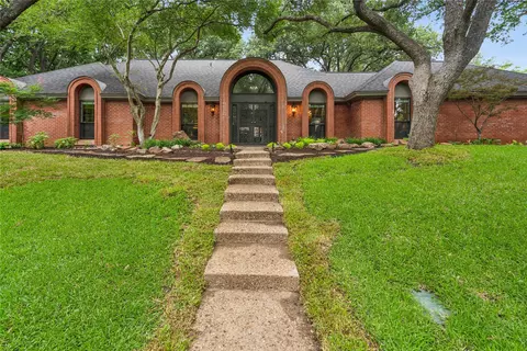 6905 Tumbling Trl, Fort Worth, TX 76116
