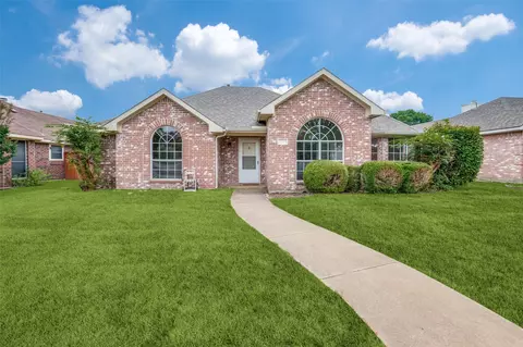 2604 Larkspur Ln, Rowlett, TX 75089