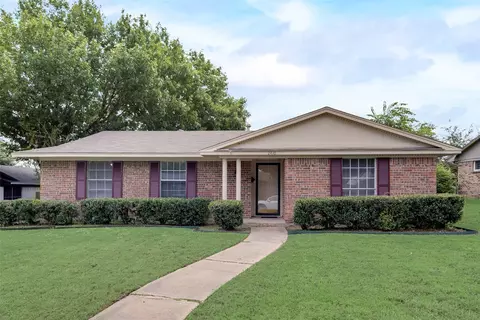 2416 Eastbrook Dr, Mesquite, TX 75150