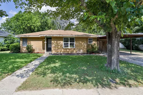 321 Western Ave, Saginaw, TX 76179