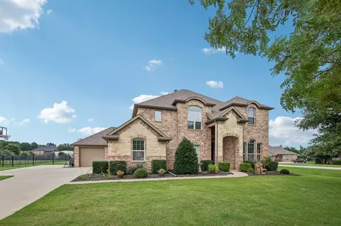 7025 Twin Hills Dr, Joshua, TX 76058