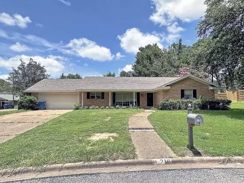 216 Guadalupe Dr, Athens, TX 75751