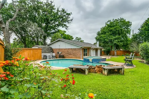 7658 Shallow Water Ct, Fort Worth, TX 76120