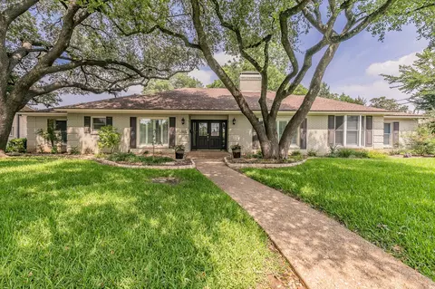 3415 Autumn Ct, Fort Worth, TX 76109