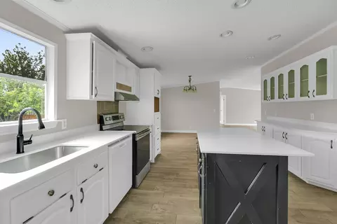 2631 Deer Trl, Granbury, TX 76048