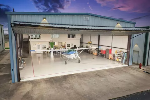 625 Aviator Dr, Fort Worth, TX 76179