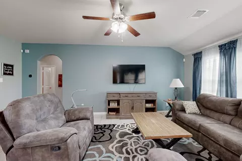 Living - 4016 Bear Brook Dr, Lancaster, TX 75146 photo 4 of 4