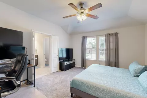 Bedroom - 4016 Bear Brook Dr, Lancaster, TX 75146 photo 2 of 7