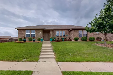 4016 Bear Brook Dr, Lancaster, TX 75146